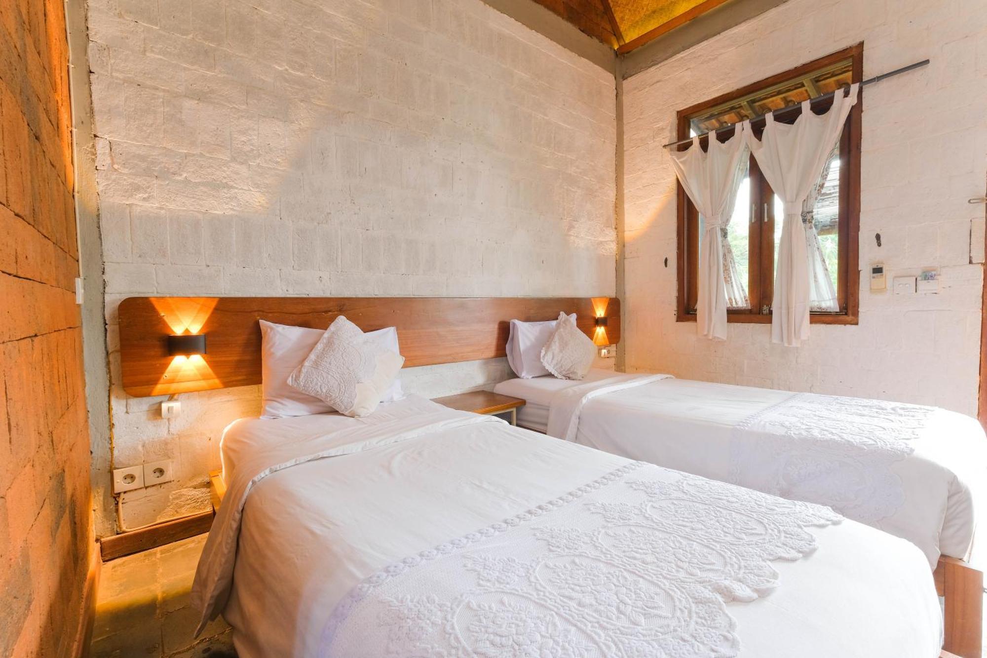 Bed and Breakfast Djajanti House Semarang Exterior foto