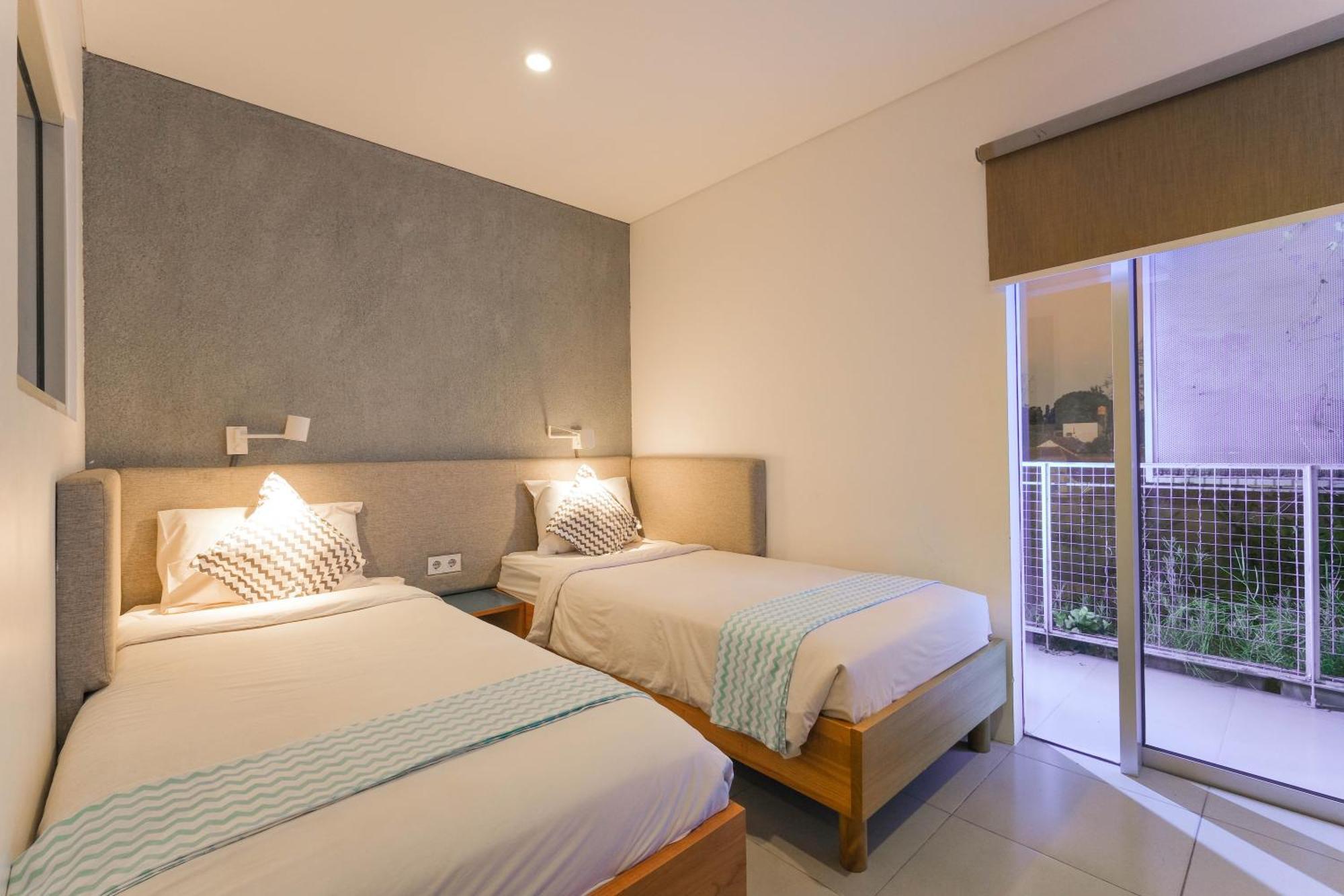 Bed and Breakfast Djajanti House Semarang Exterior foto